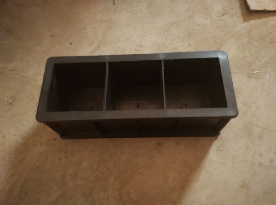 150方加厚特質(zhì)綠試模與150方塑料試模詳解