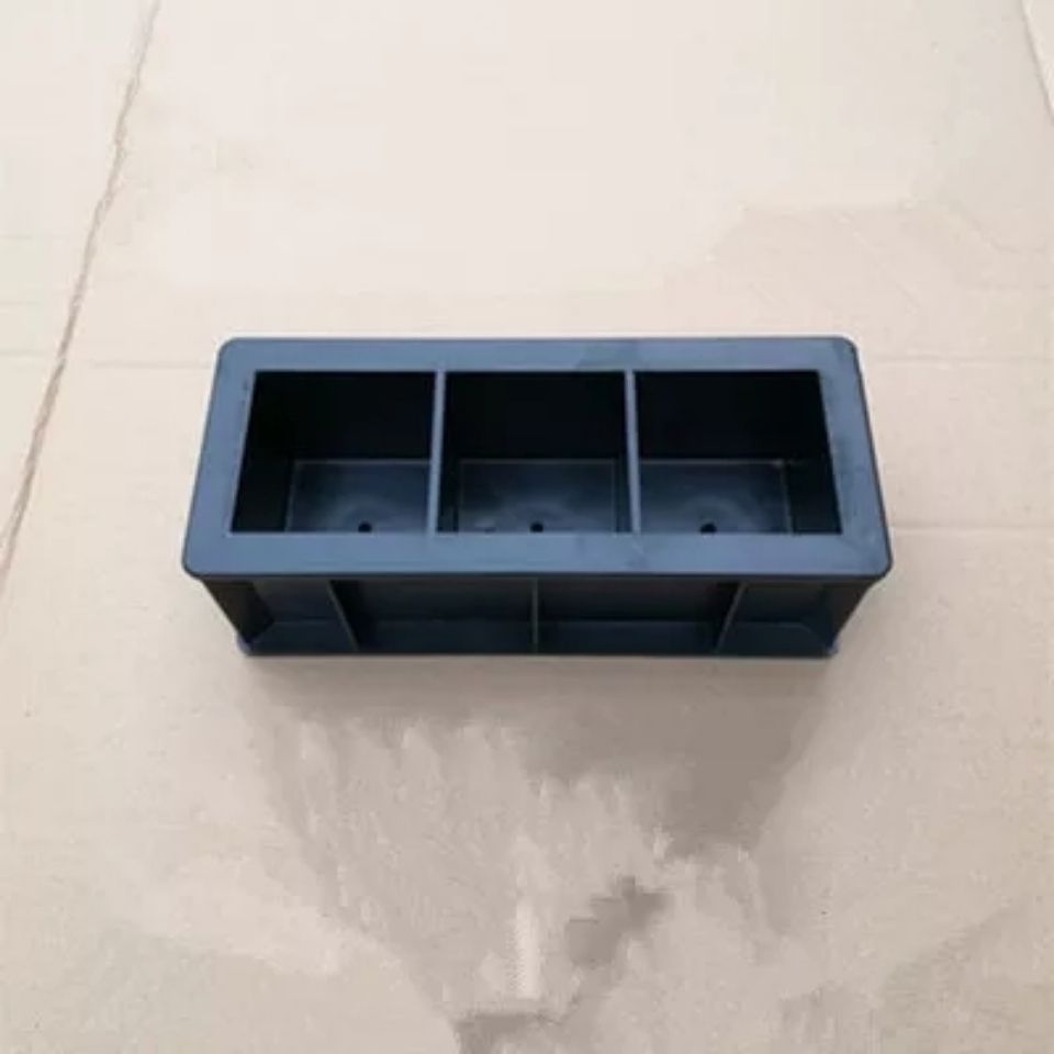 專業之選 50*50*50與40*40*40三聯塑料試模——混凝土強度檢測的精準保障